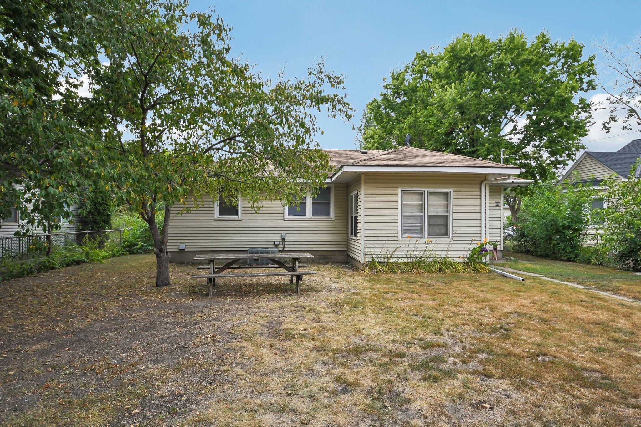 main property photo 30