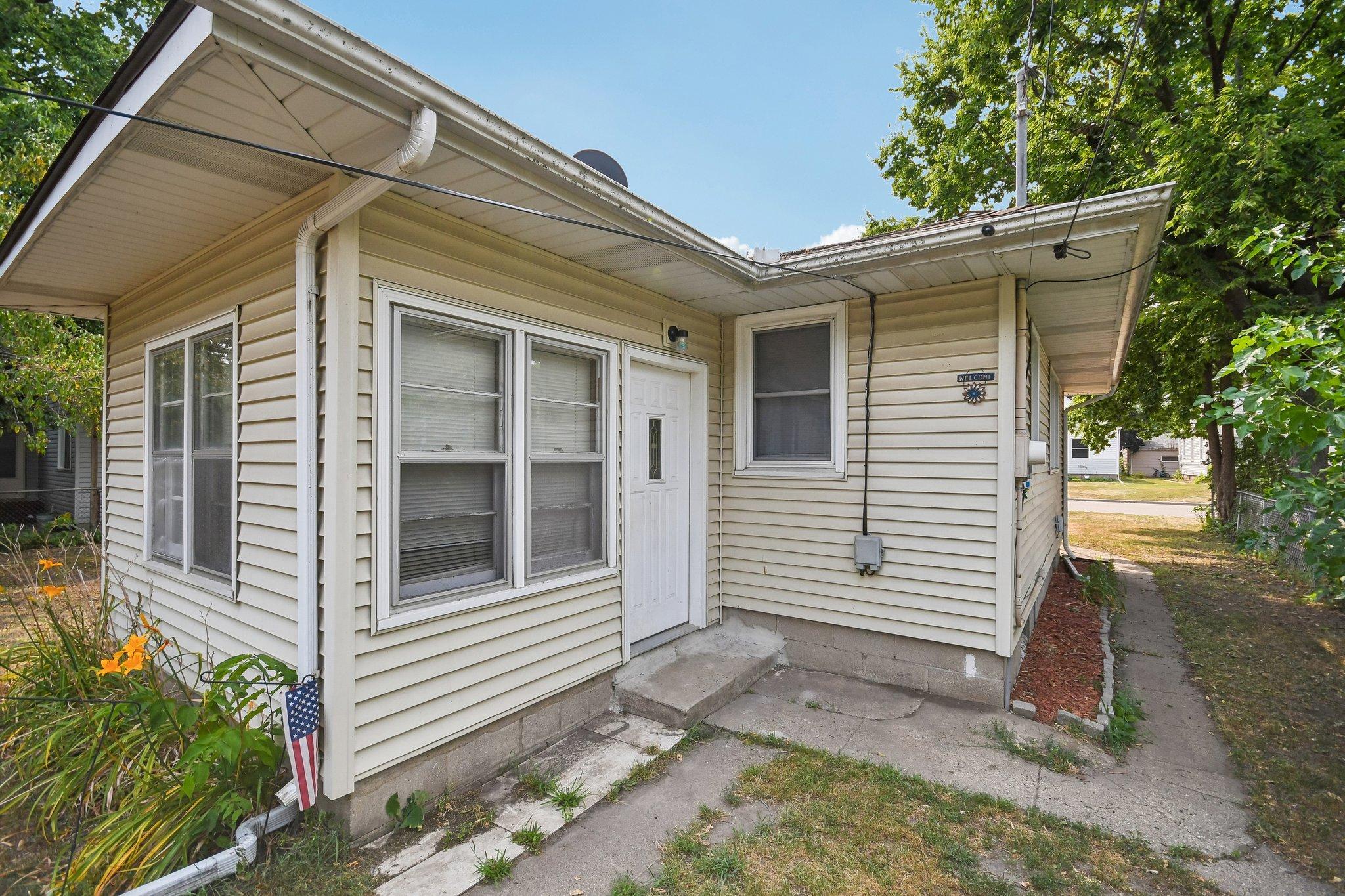 main property photo 32