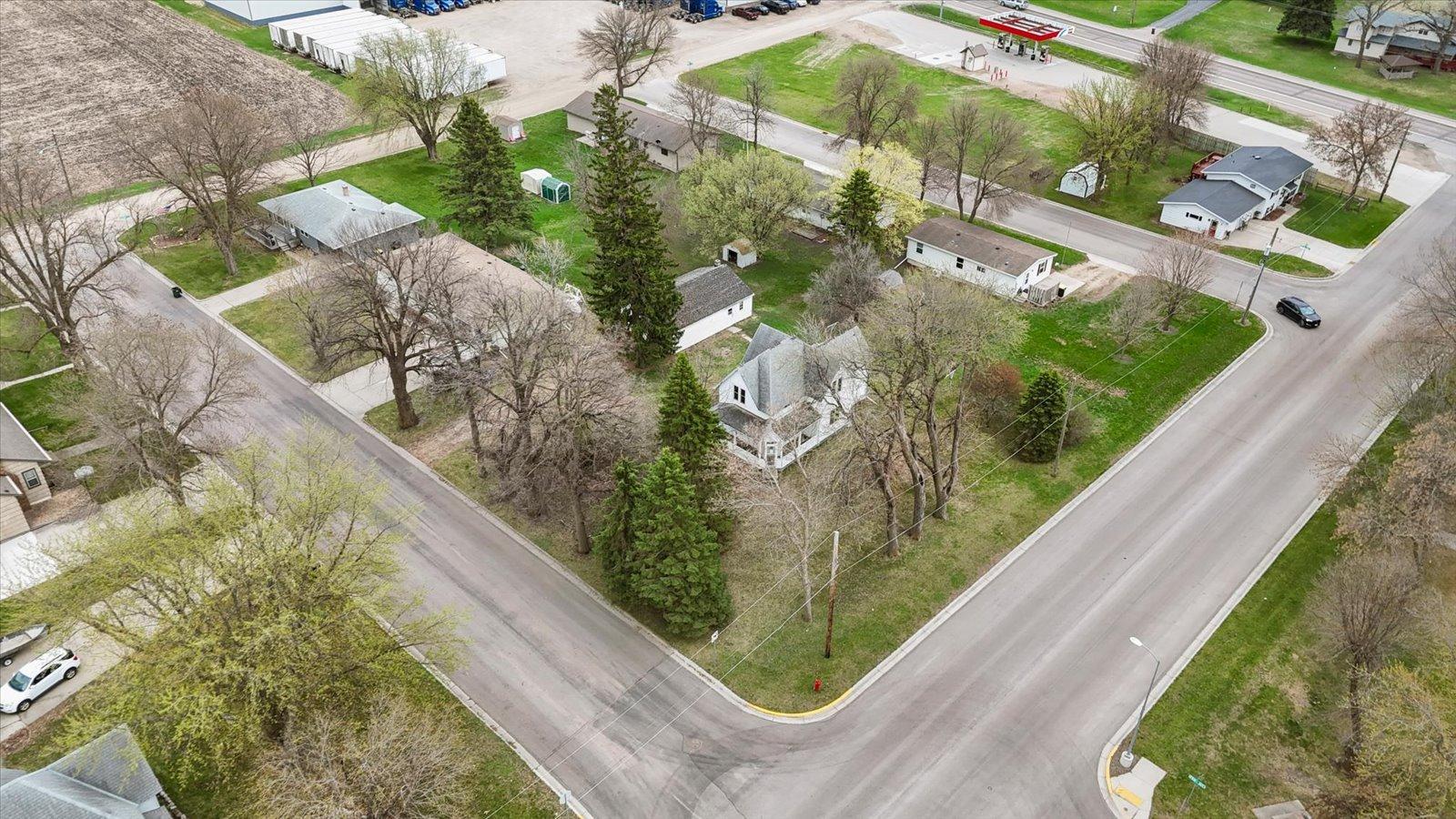 main property photo 50