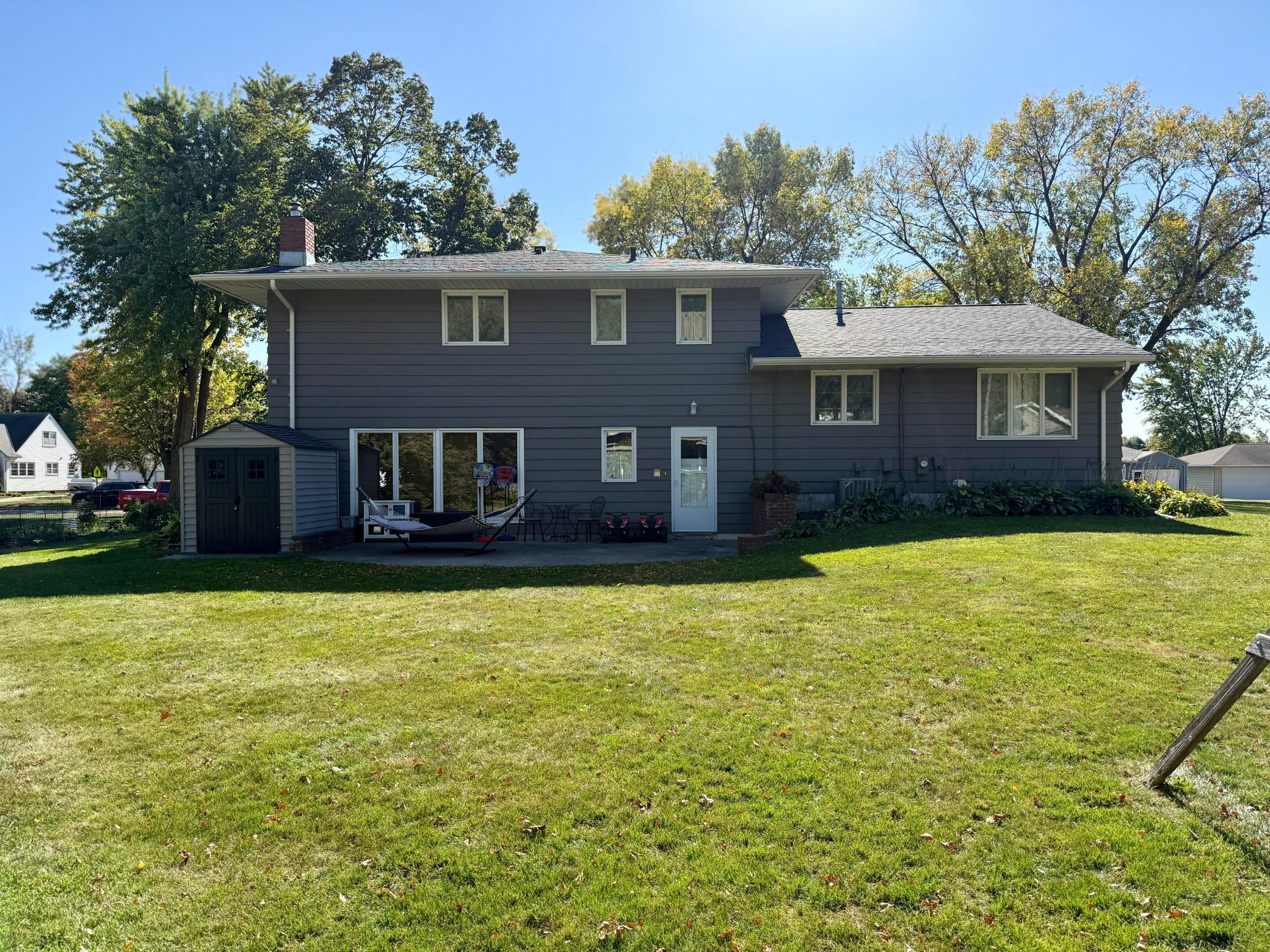 main property photo 3