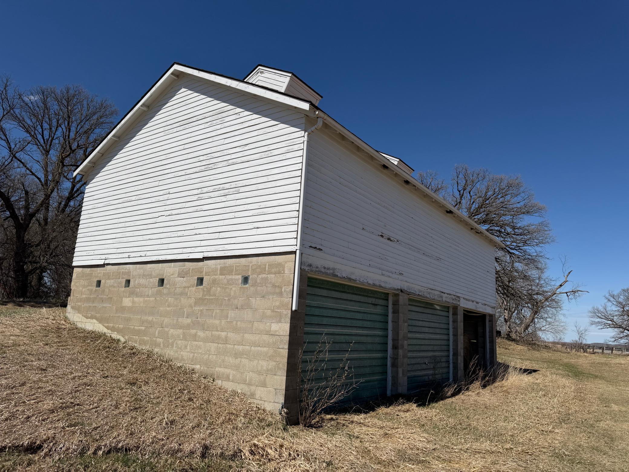 main property photo 17