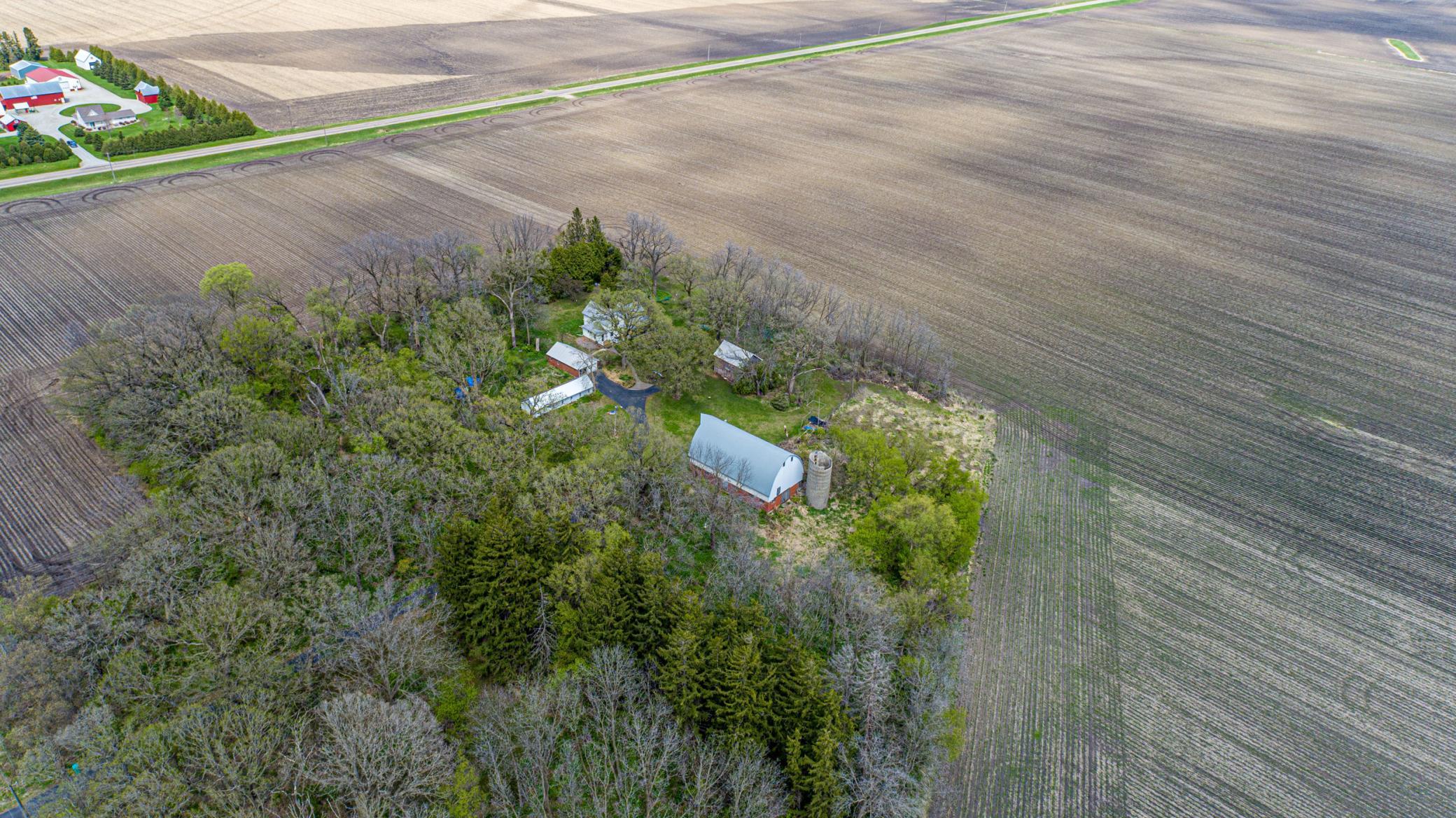 main property photo 33