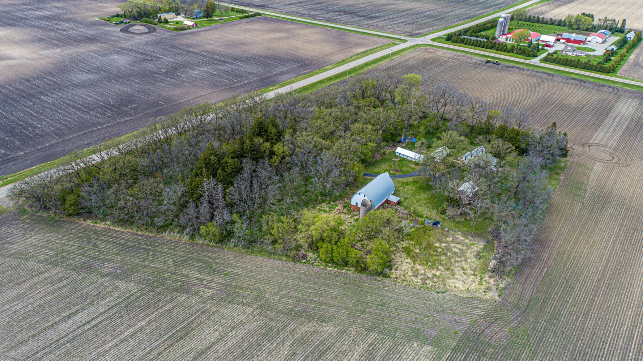 main property photo 34