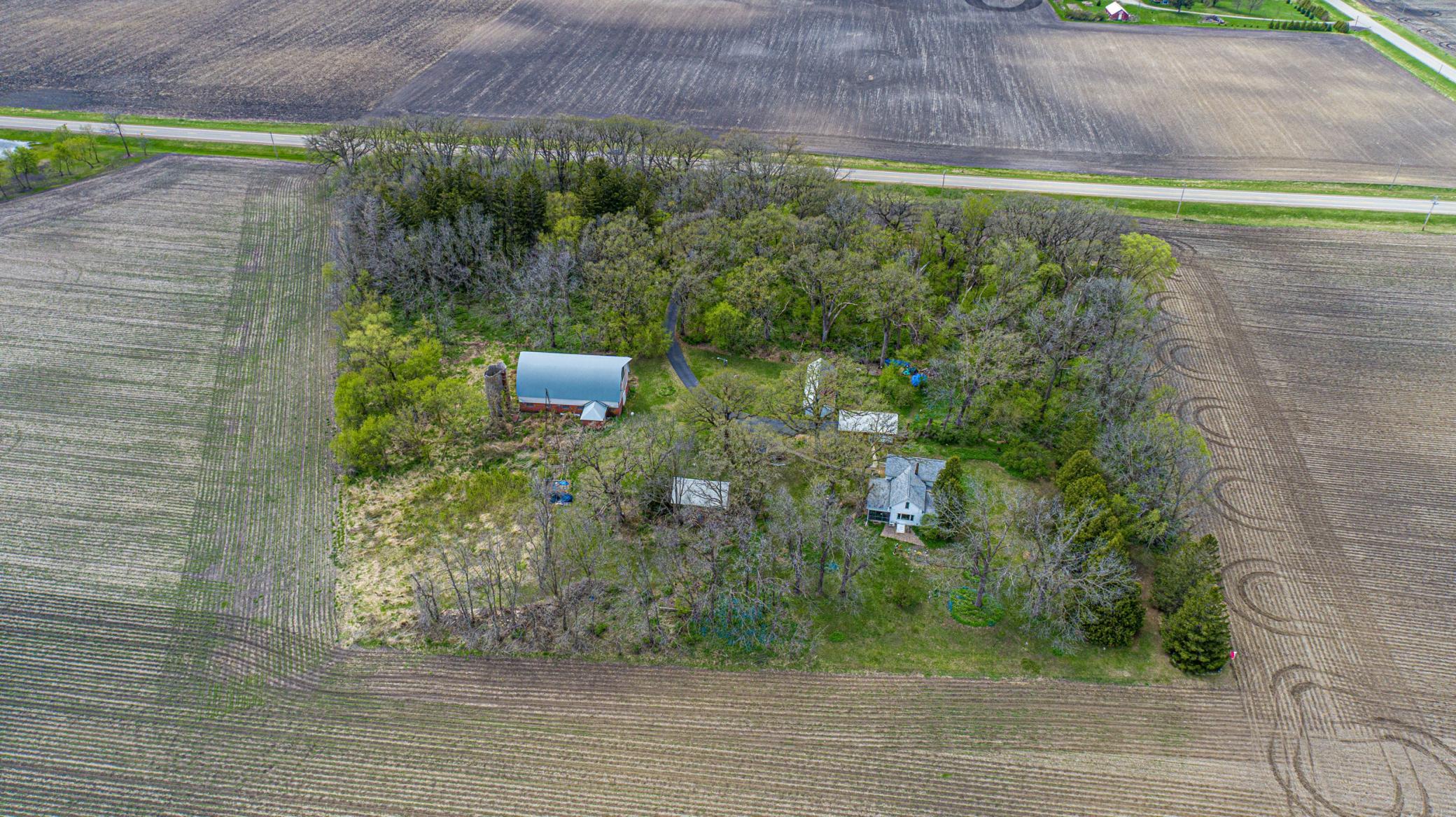 main property photo 37