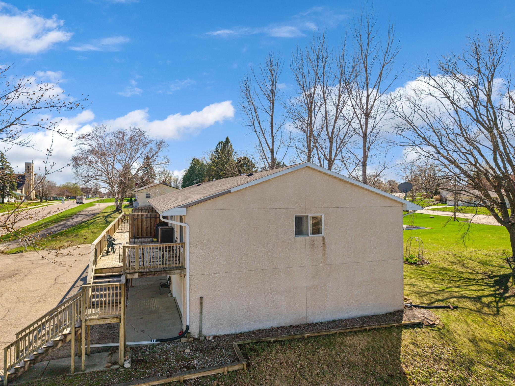 main property photo 27