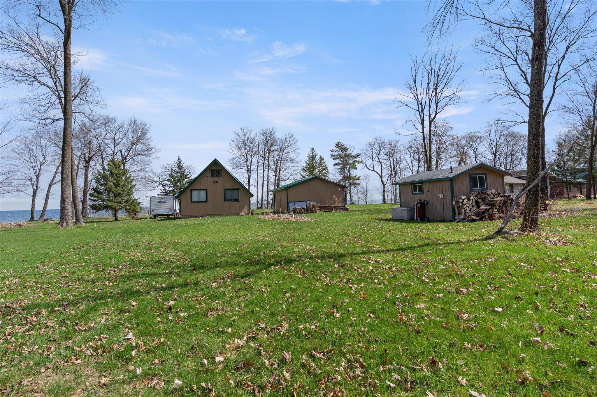 main property photo 25