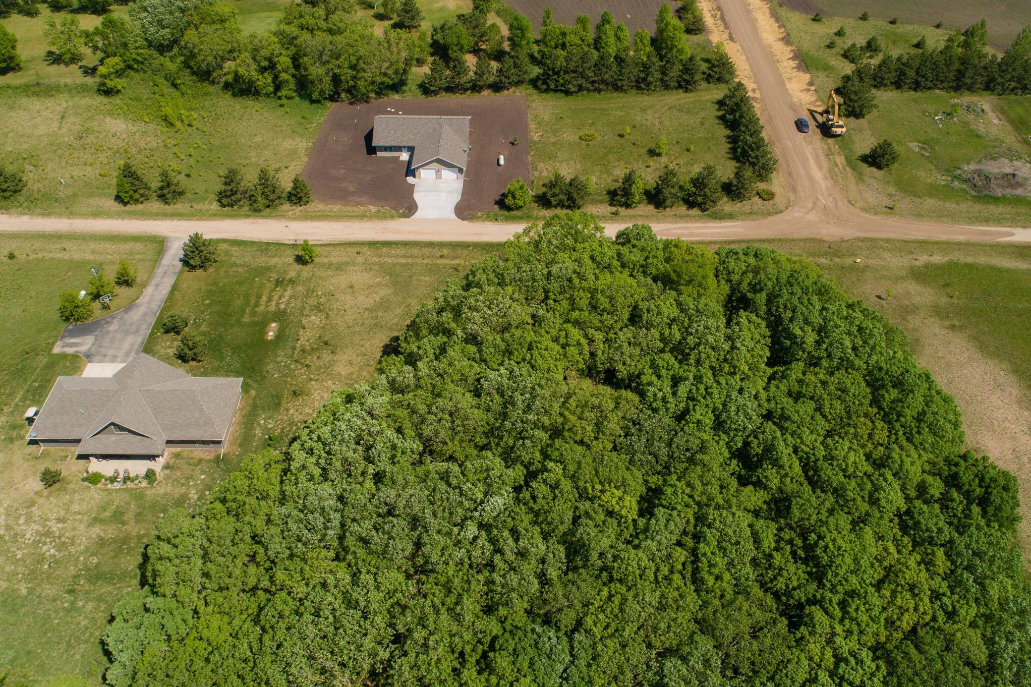main property photo 11