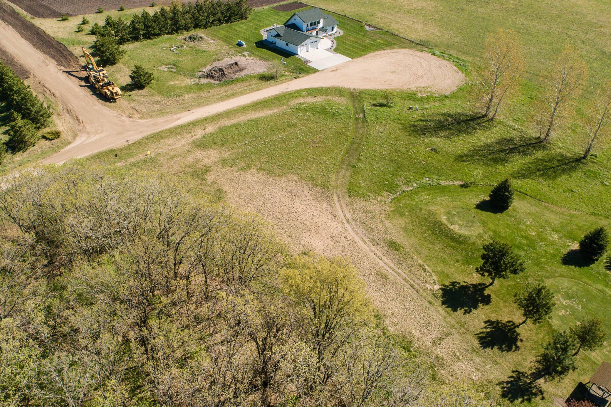 main property photo 9