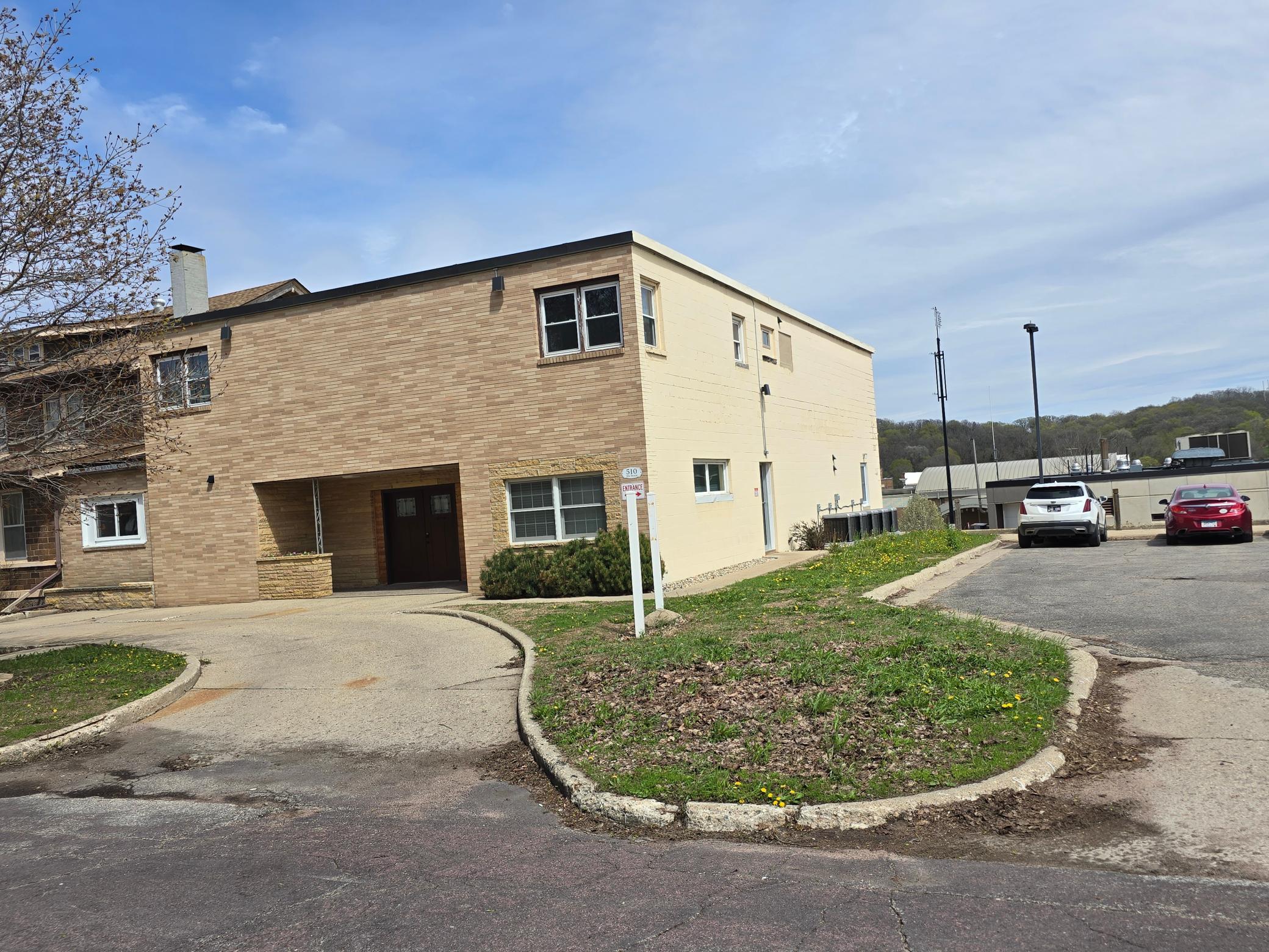main property photo 2