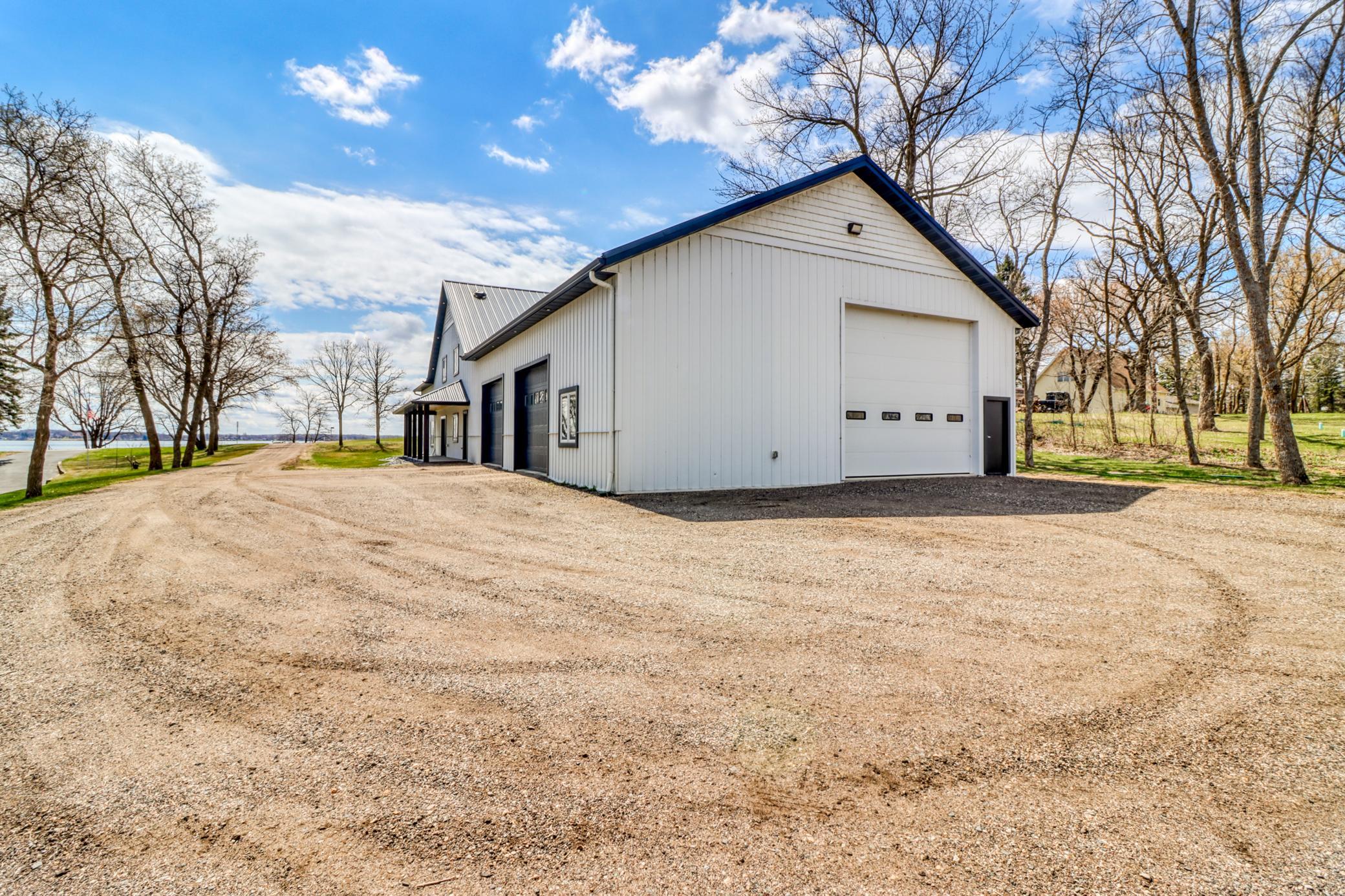 main property photo 41