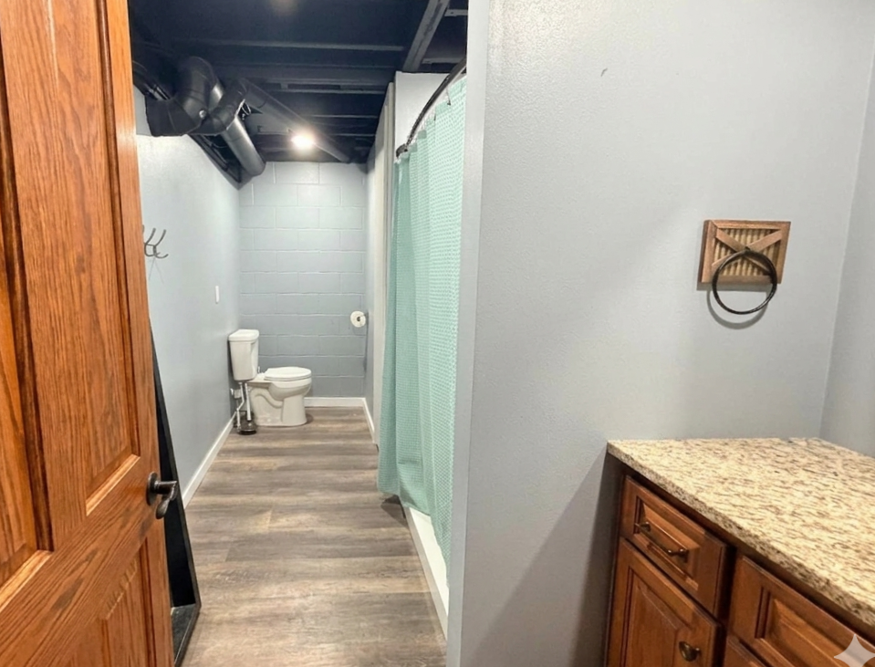 main property photo 23
