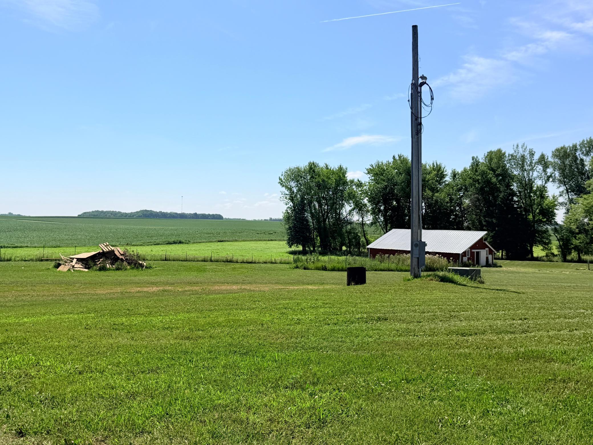 main property photo 37