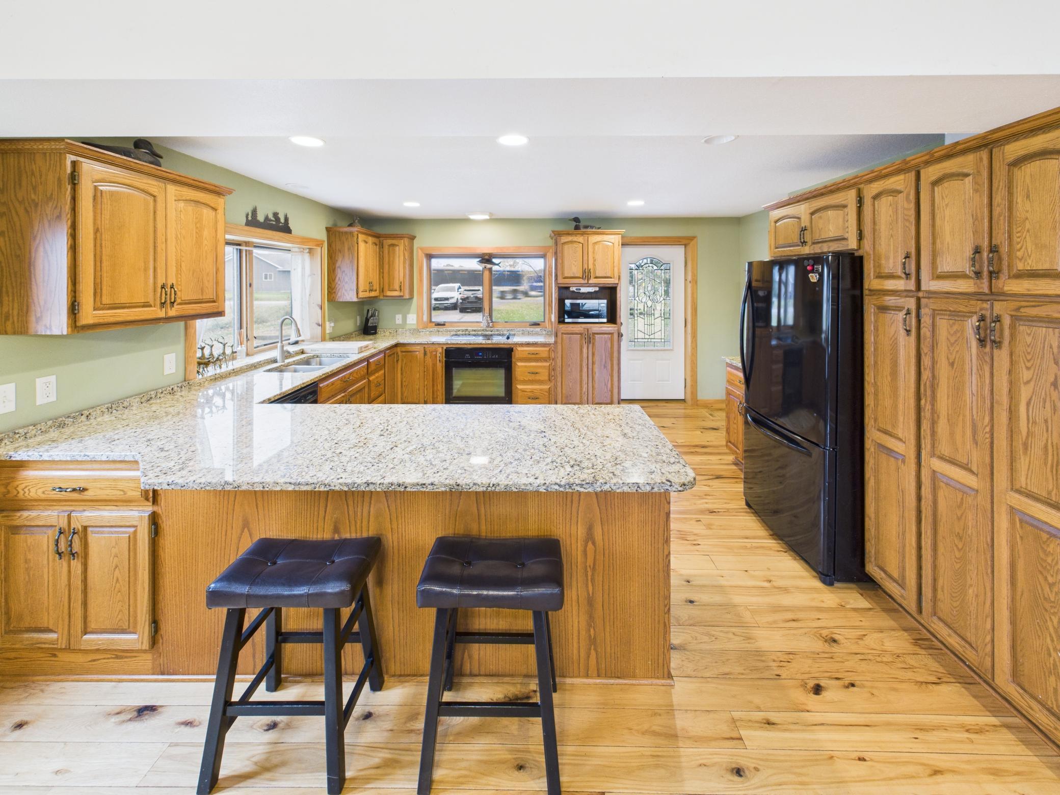 main property photo 7