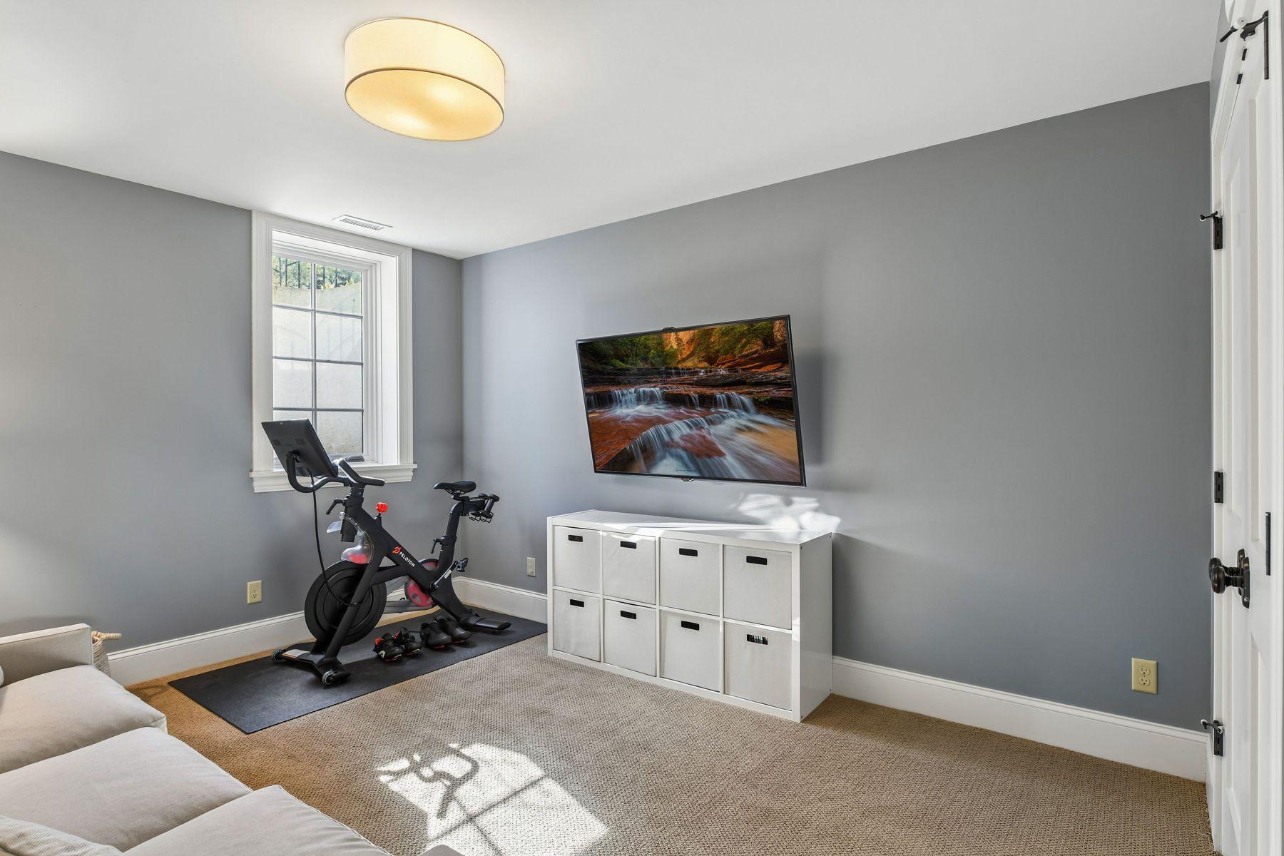 main property photo 58