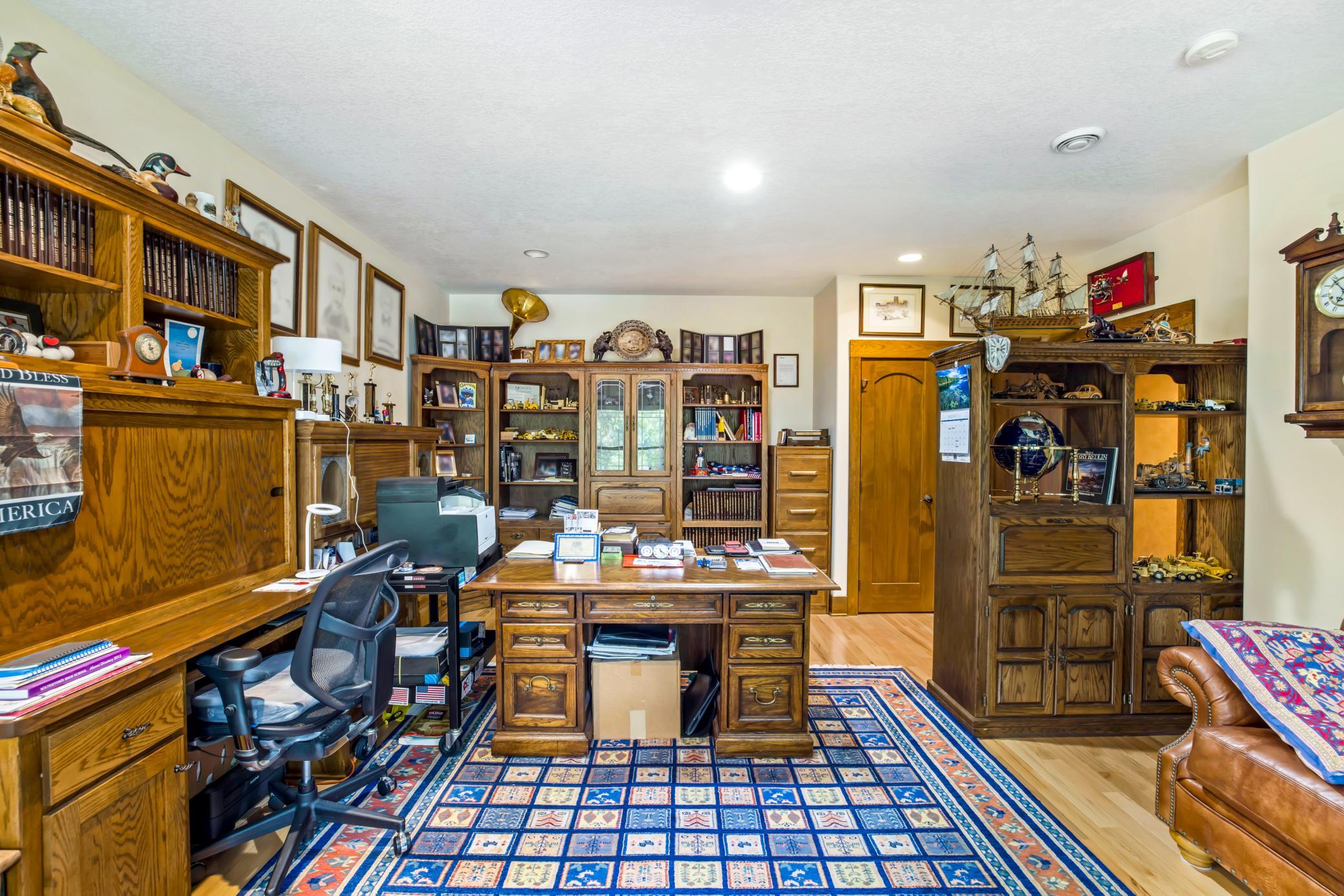 main property photo 35