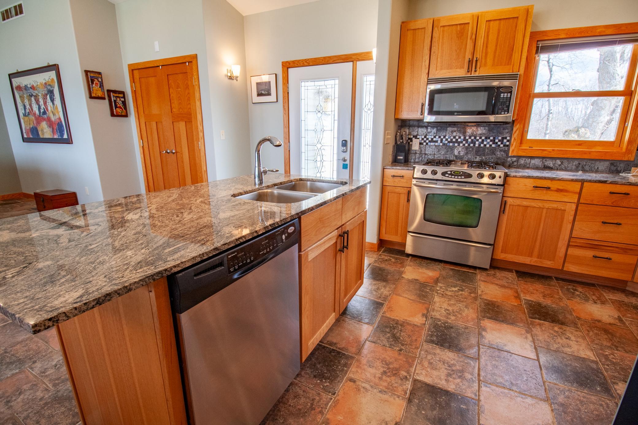 main property photo 23