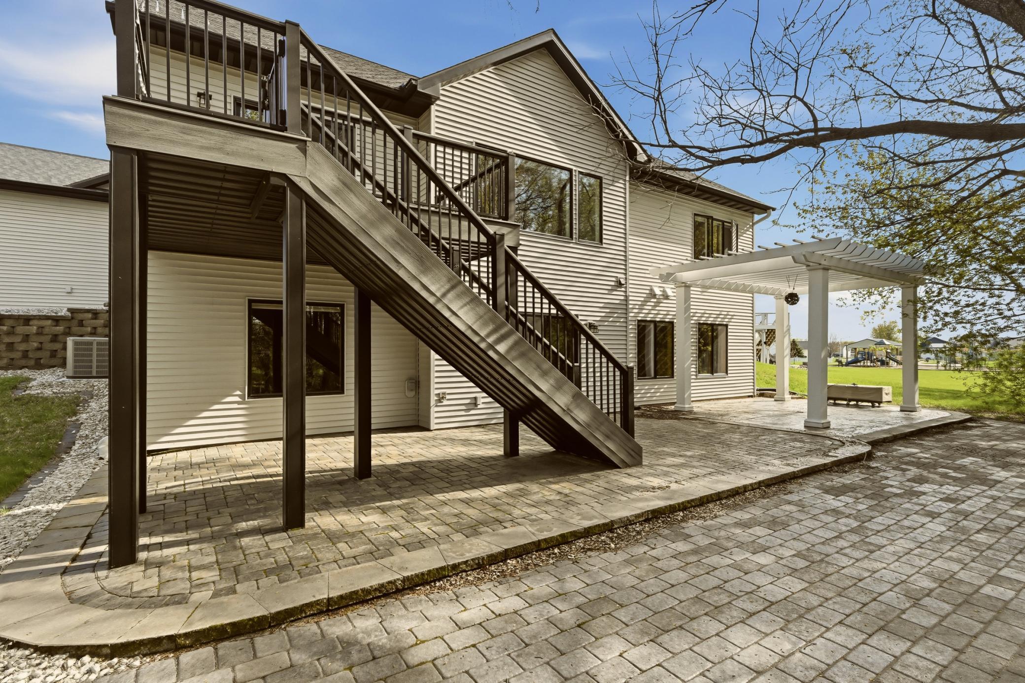 main property photo 38