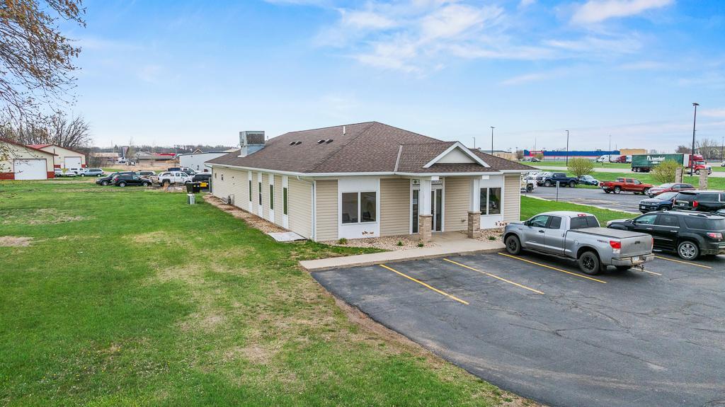 main property photo 8