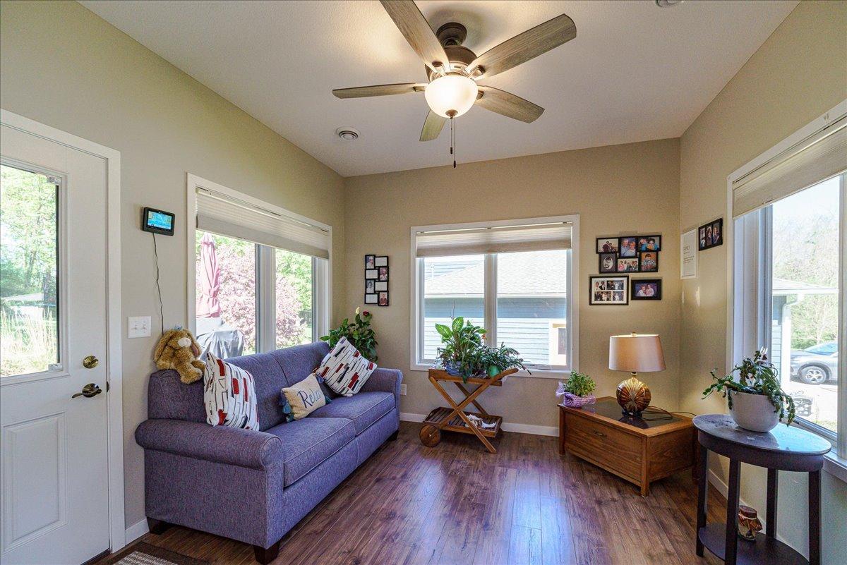 property viewer photo 15
