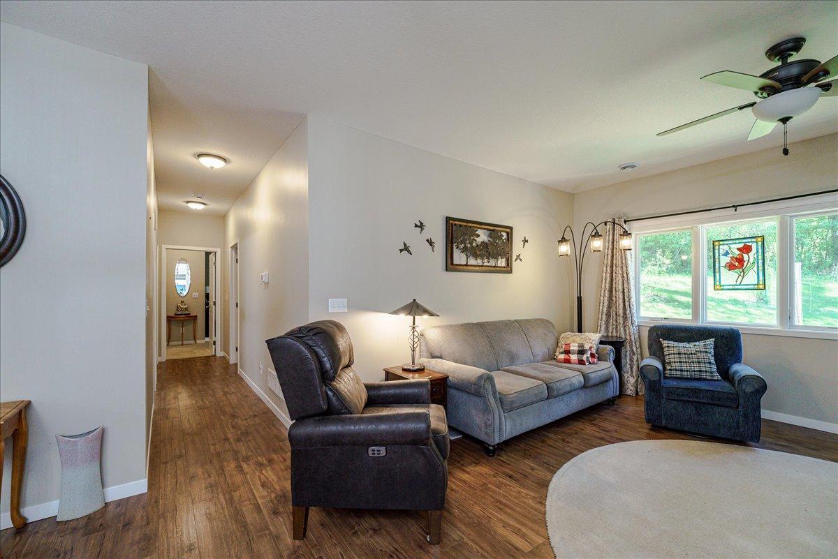 property viewer photo 17