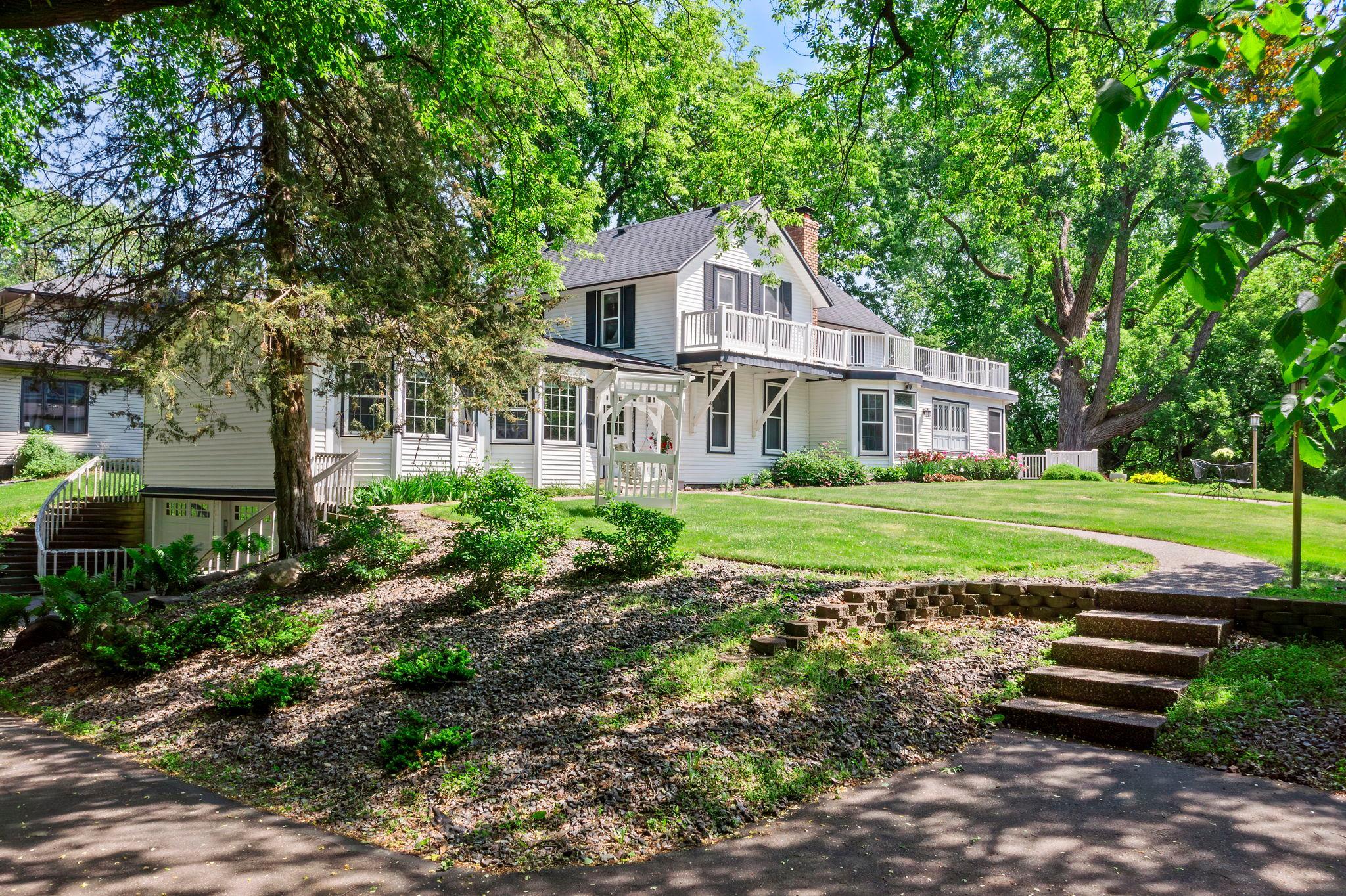 main property photo 11