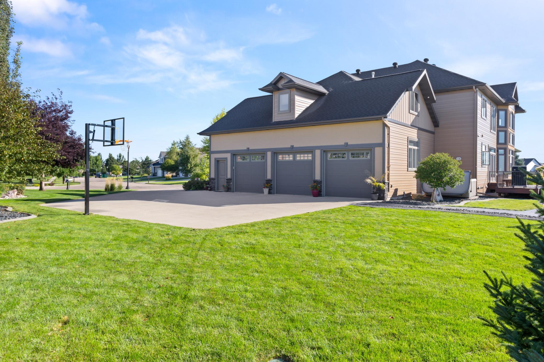 main property photo 73