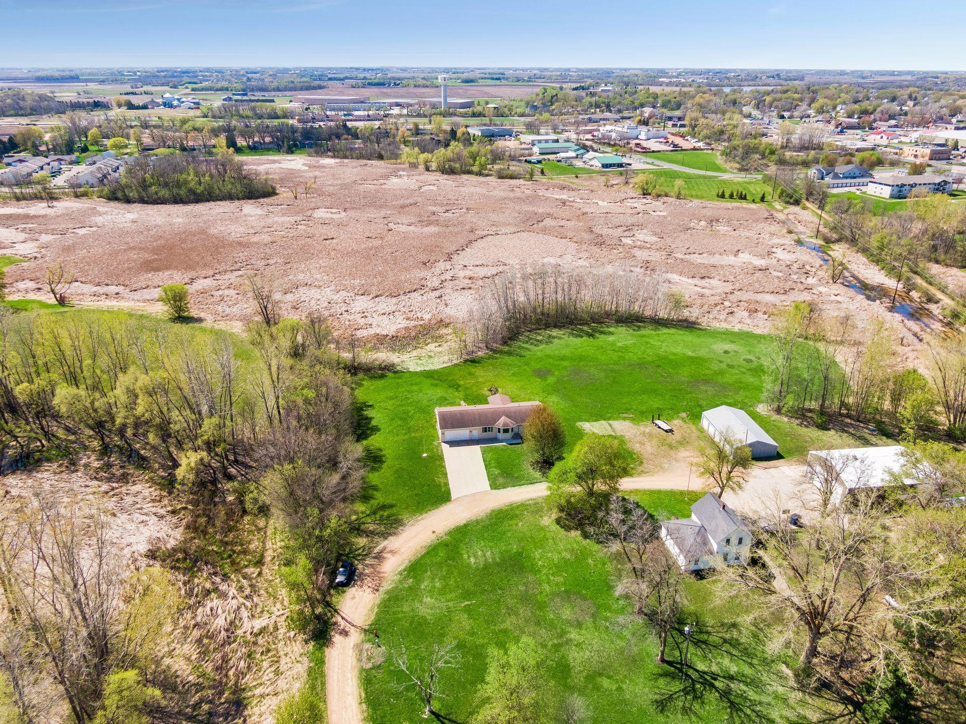 main property photo 11