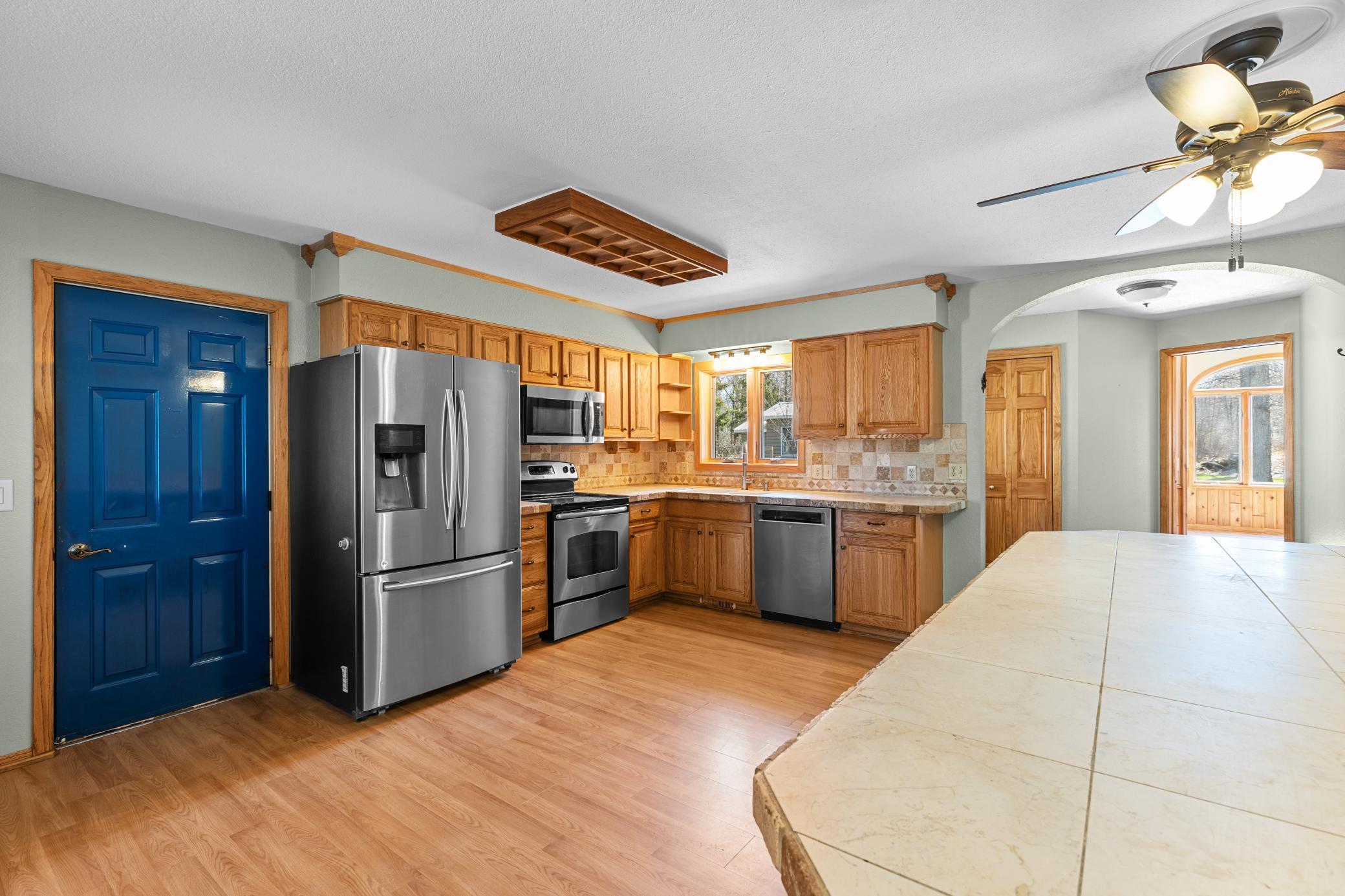 main property photo 6