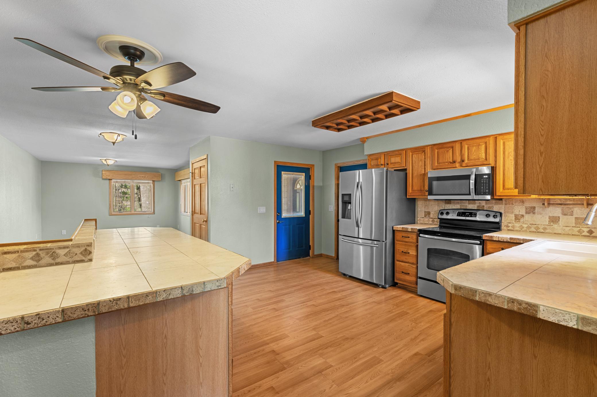 main property photo 9