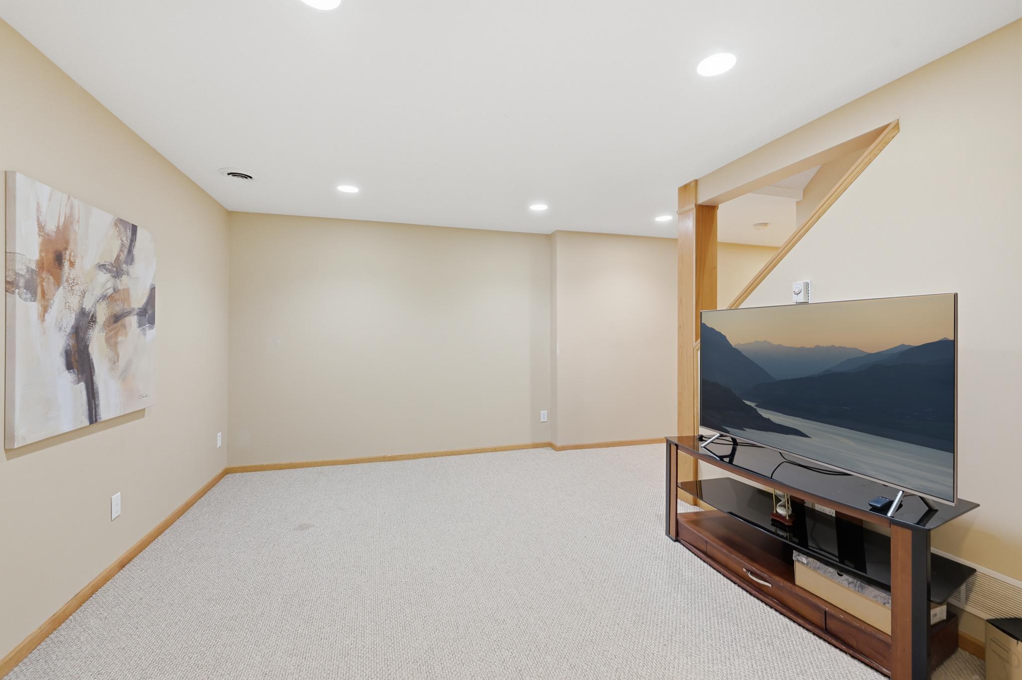 property viewer photo 37