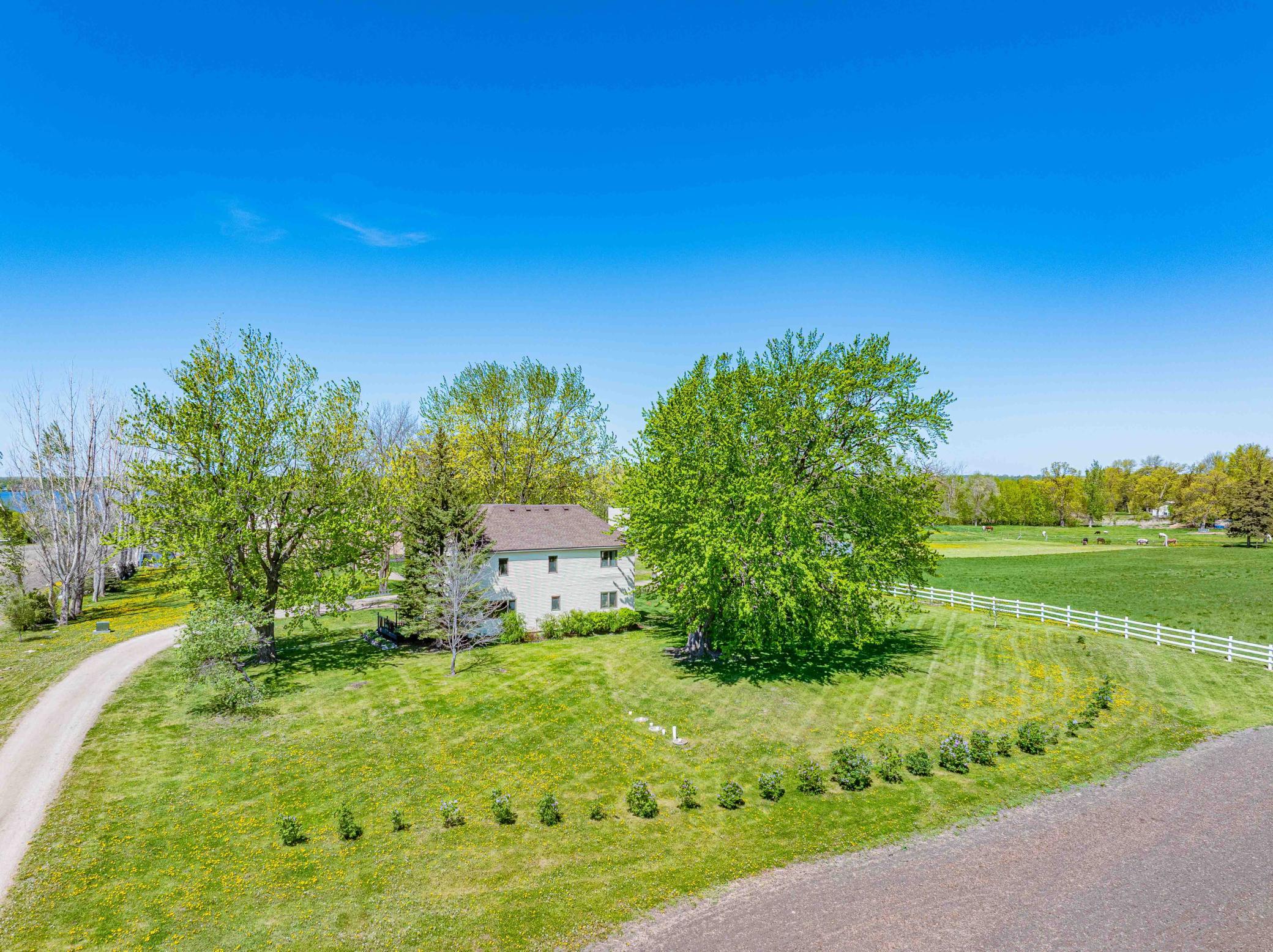 main property photo 16