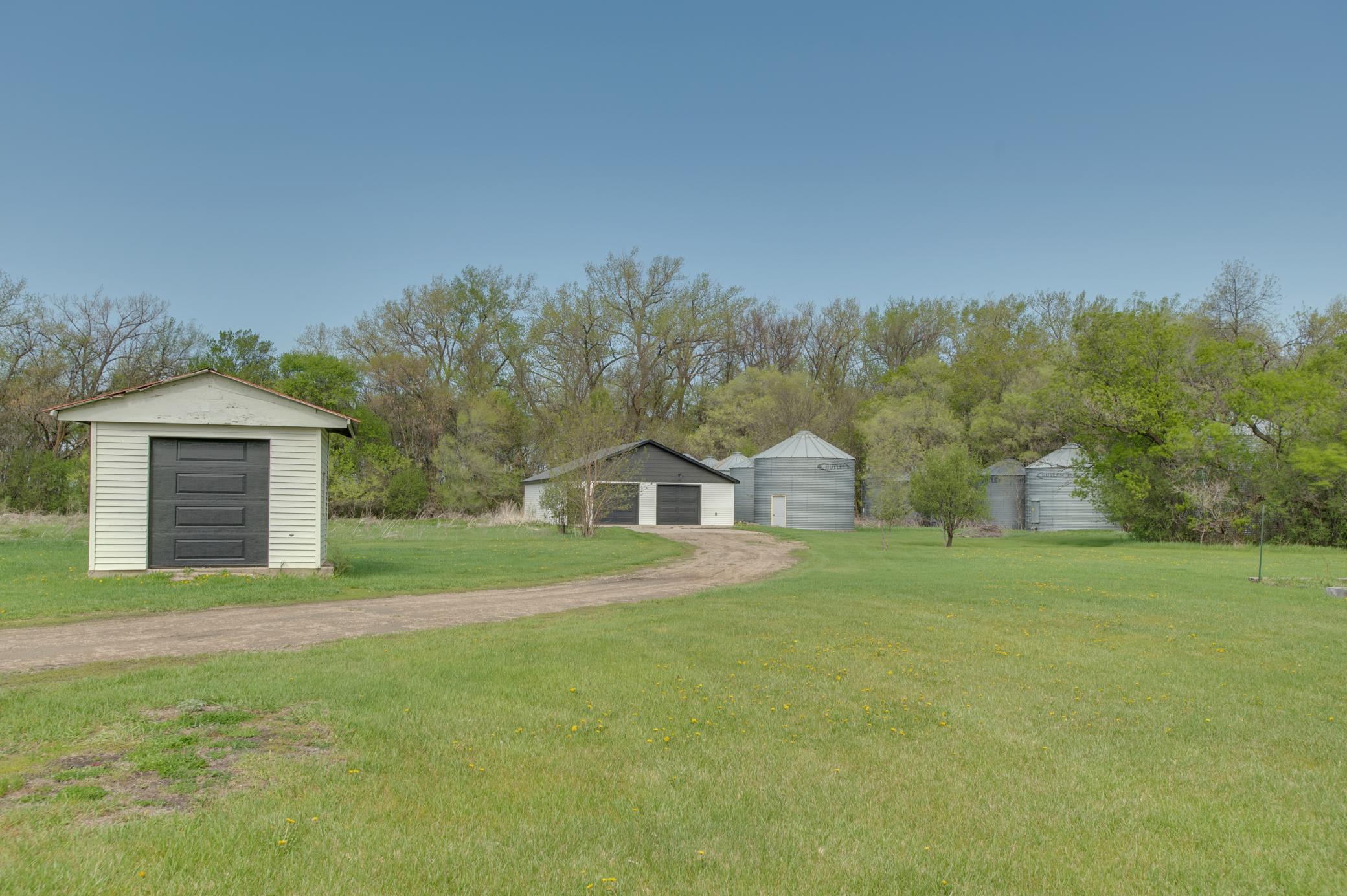 main property photo 15