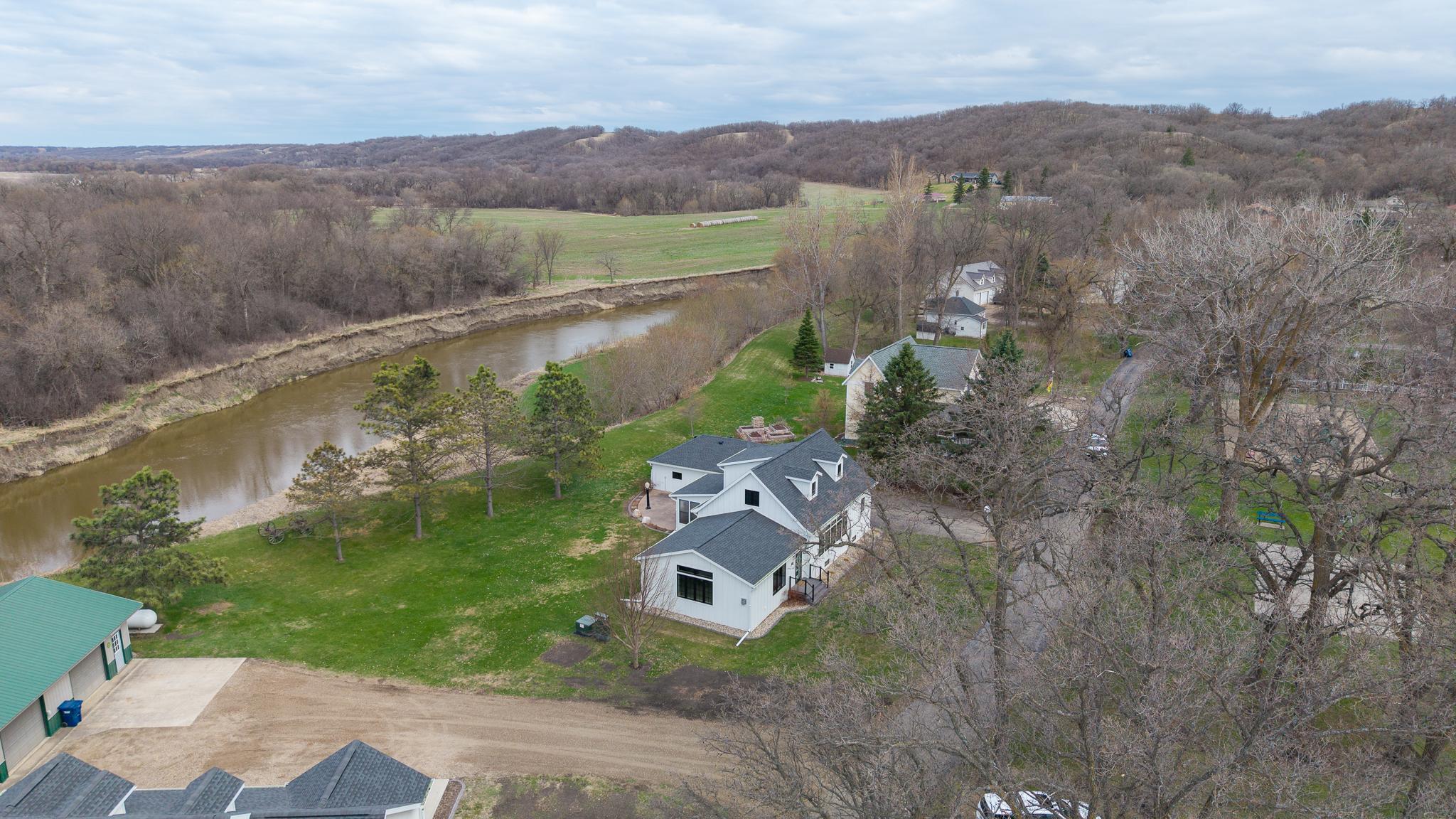 main property photo 35