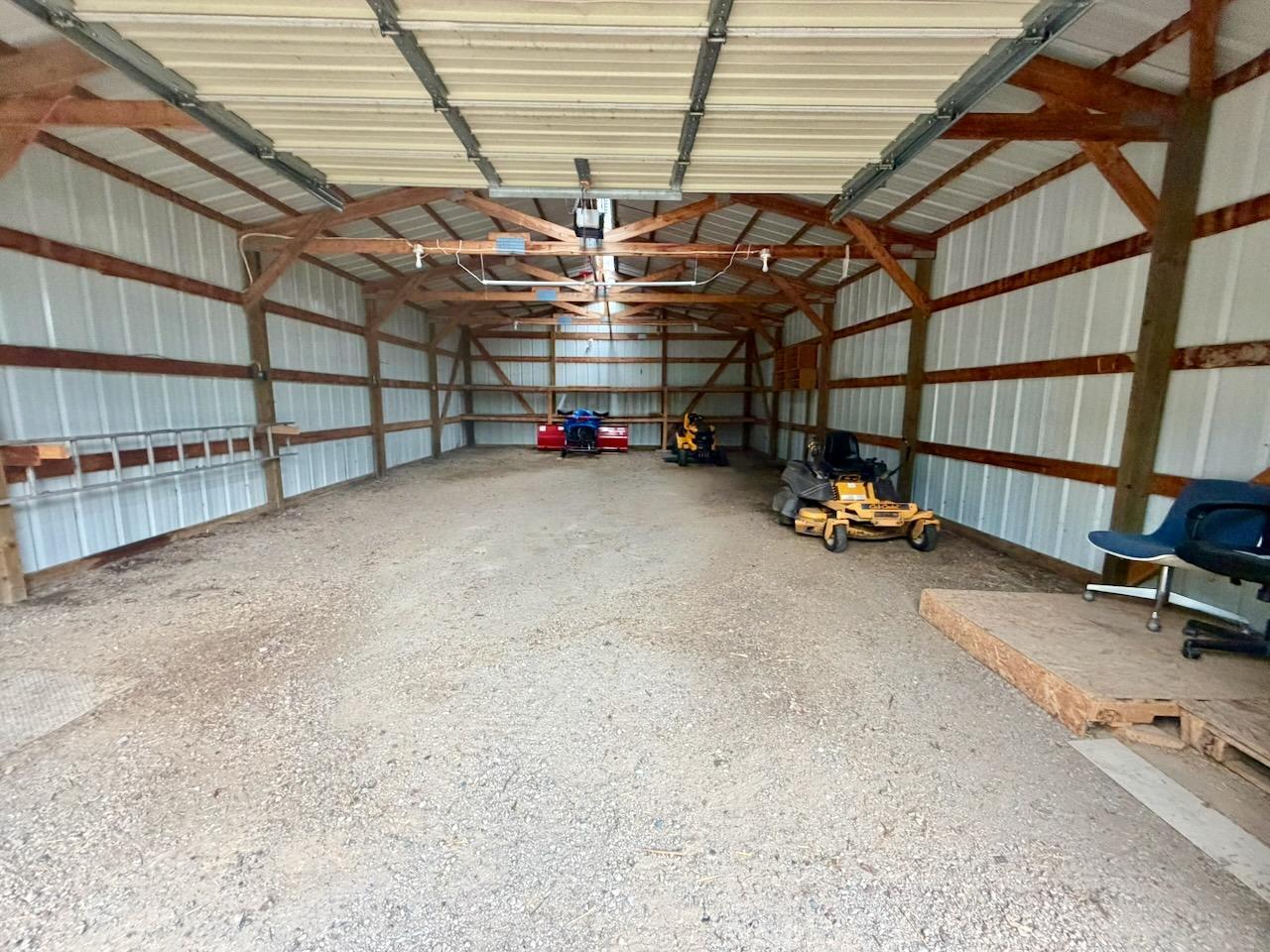 main property photo 43