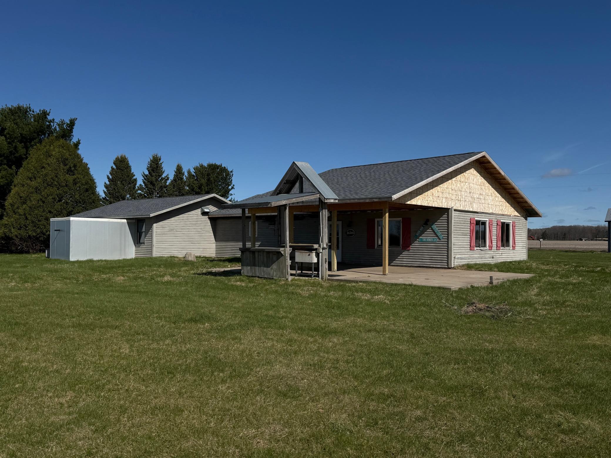 main property photo 14