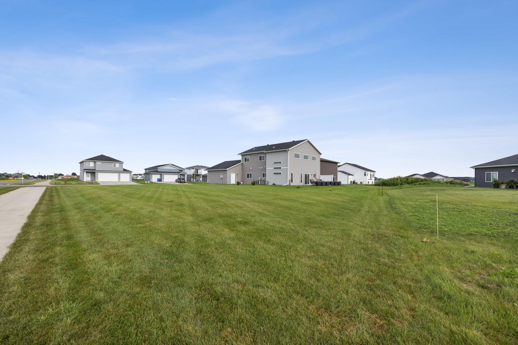 main property photo 40