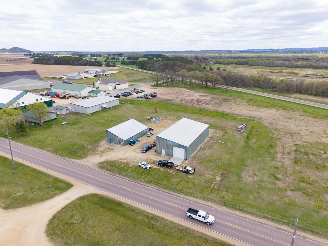 main property photo 11