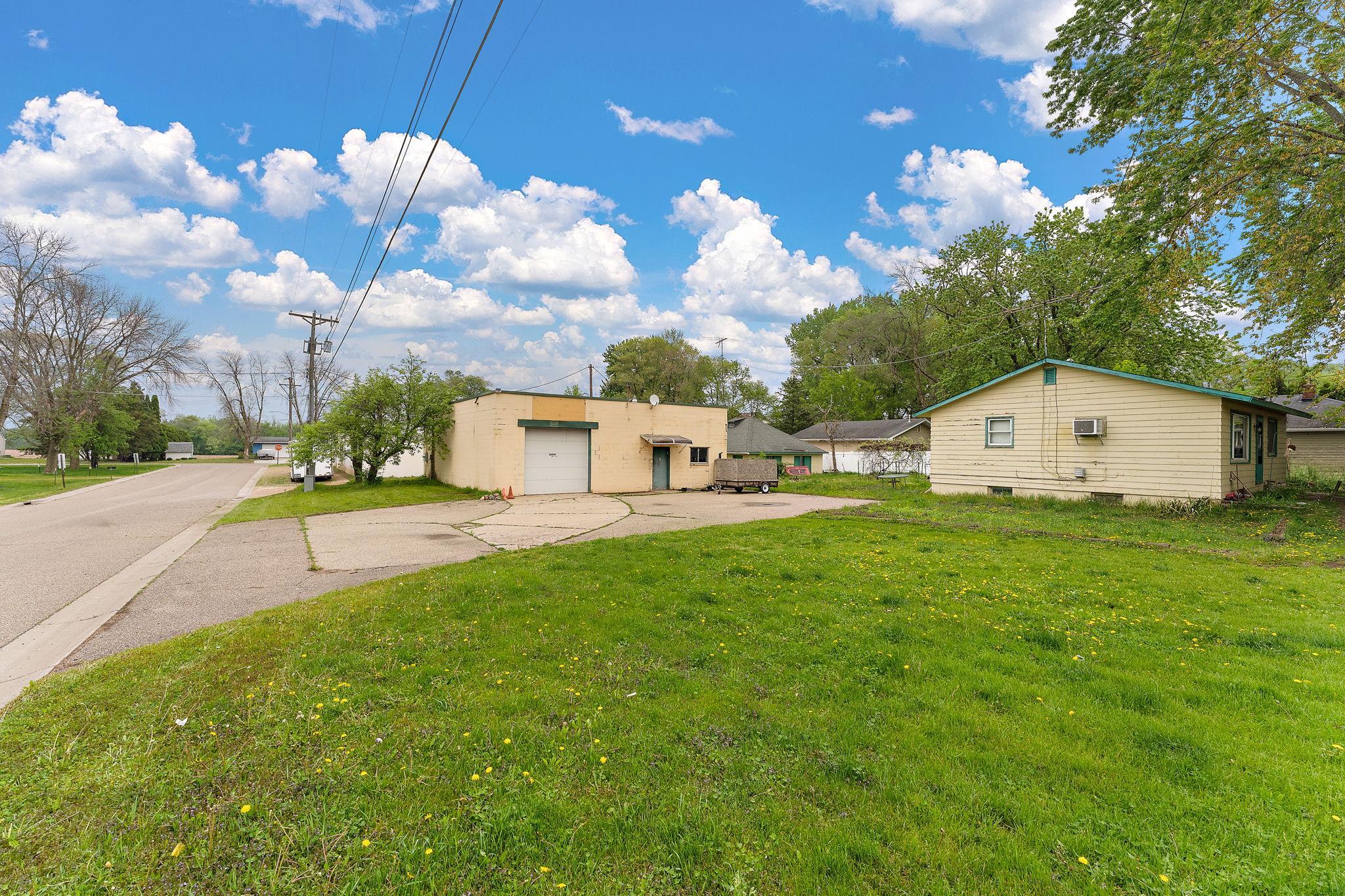 main property photo 16