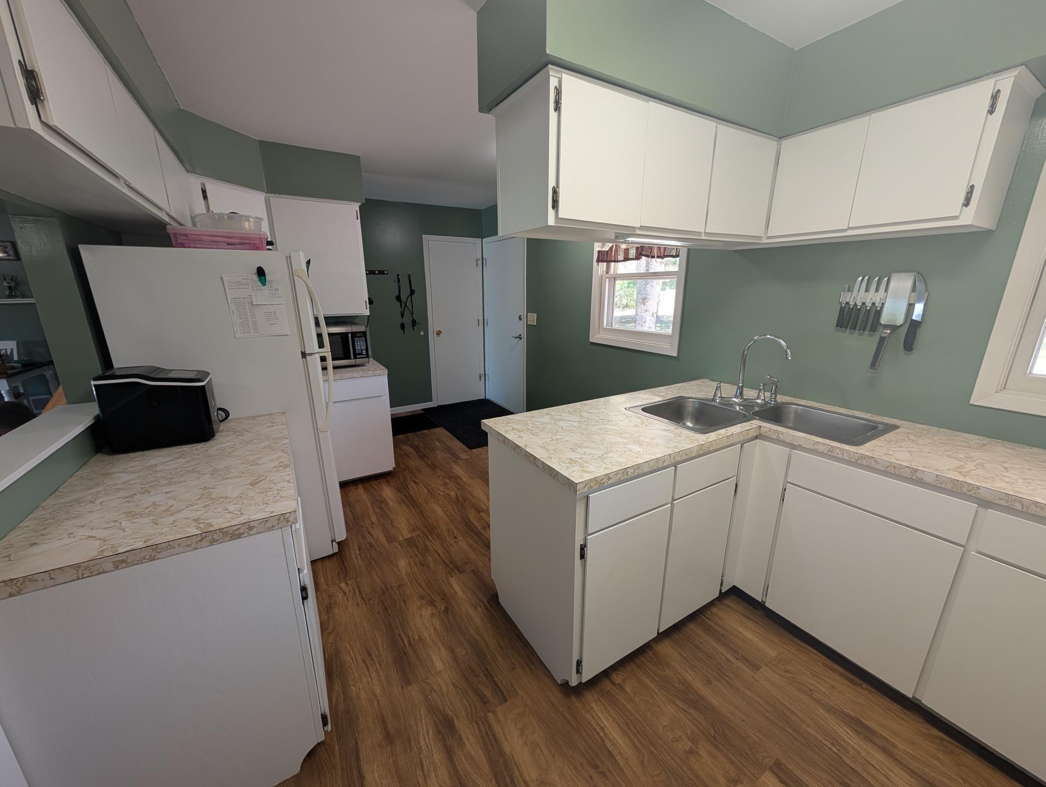 main property photo 8