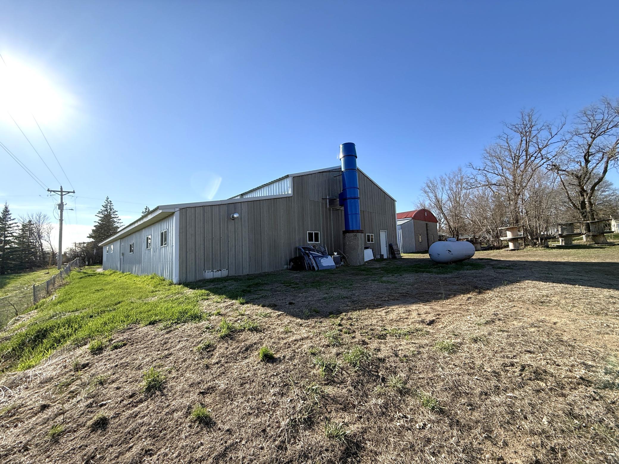 main property photo 31