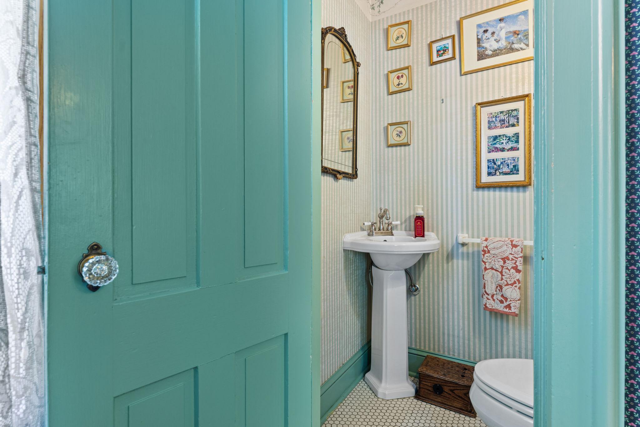 main property photo 30