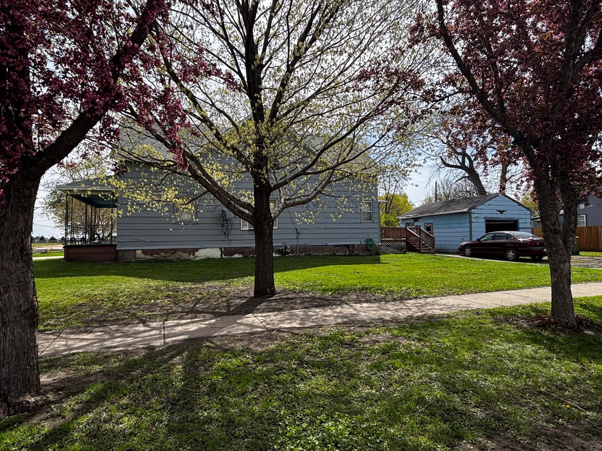 main property photo 2