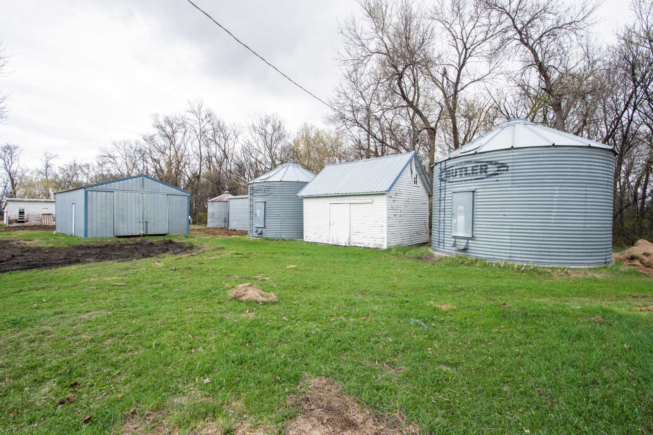 main property photo 21
