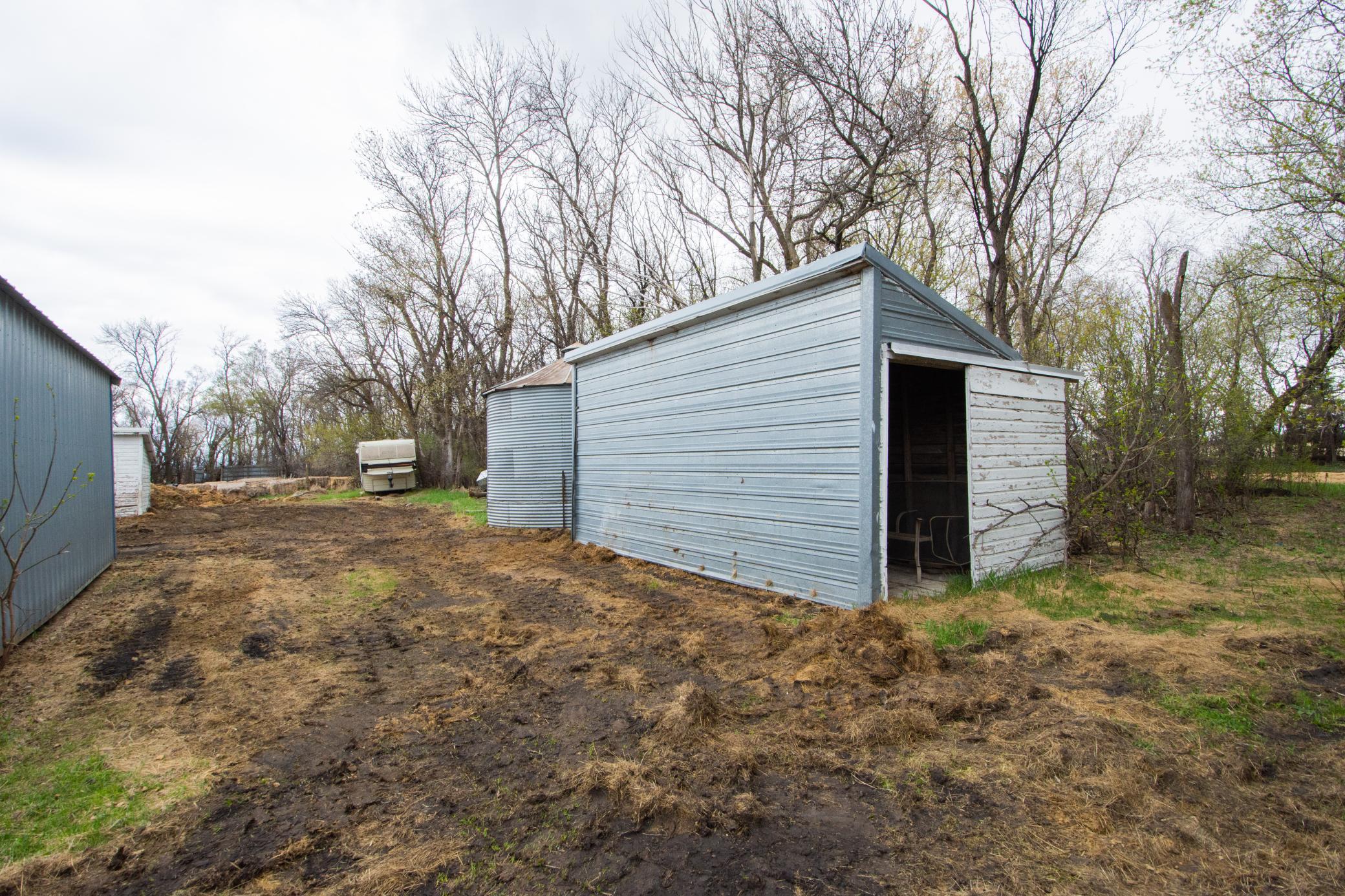 main property photo 22