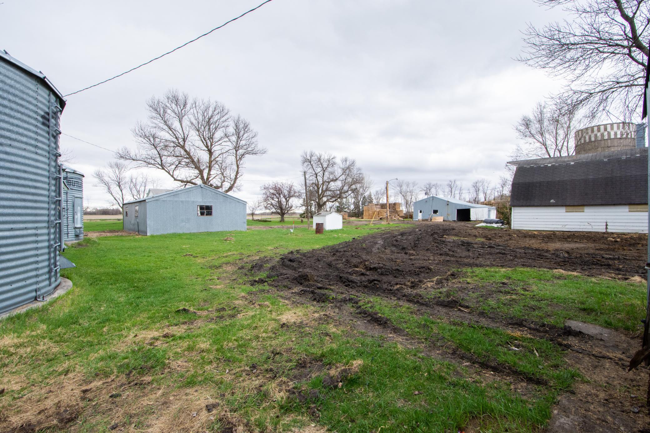 main property photo 26