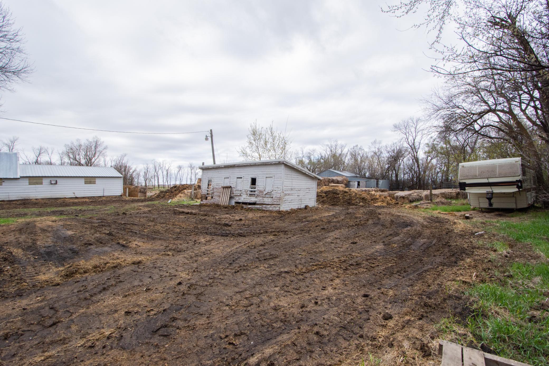 main property photo 27