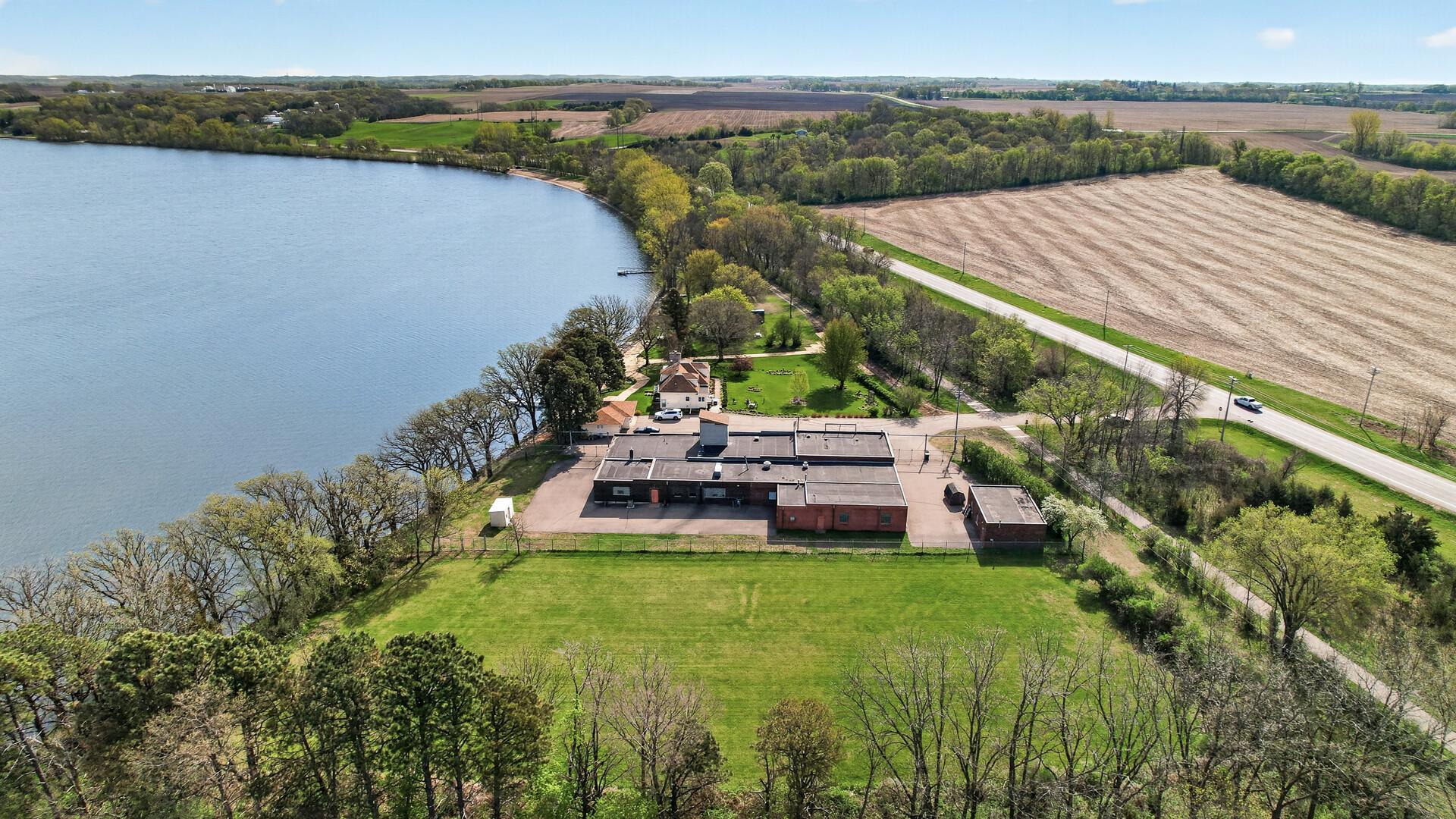 main property photo 6
