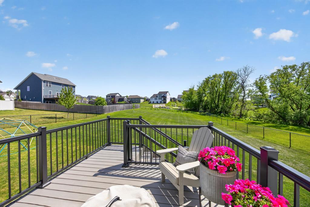 main property photo 74
