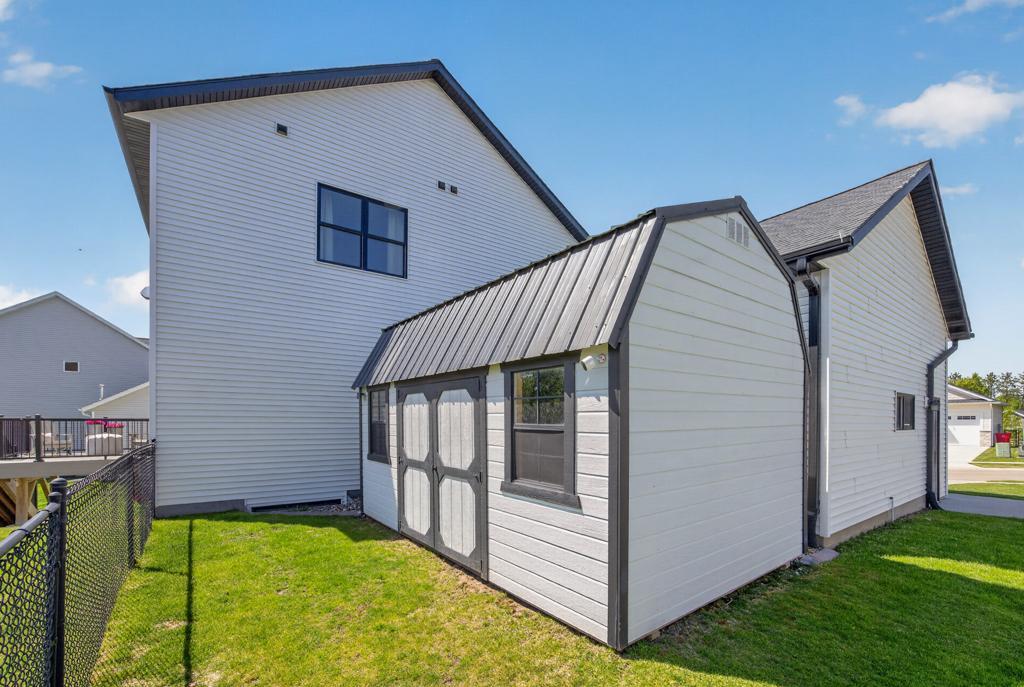 main property photo 81