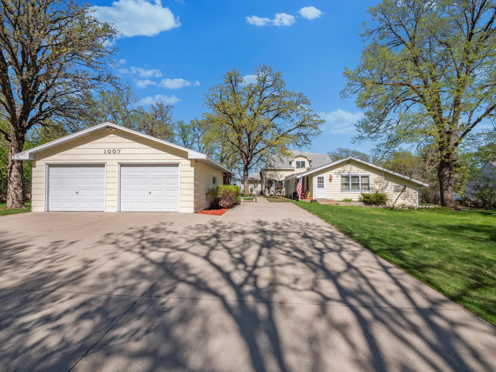 main property photo 45